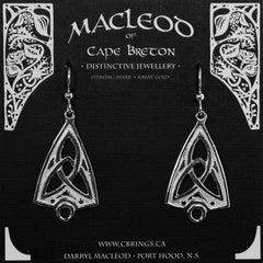 Celtic triangle long, large    E-103B