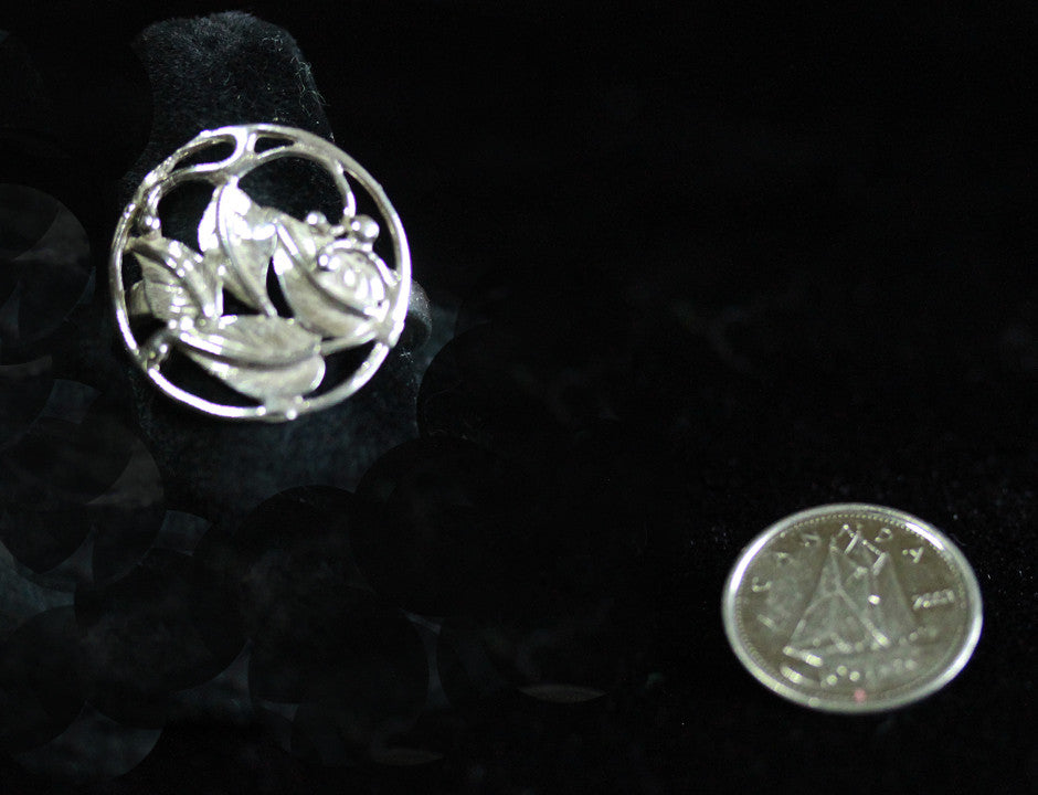 Artist Design Leaf Wire Ring