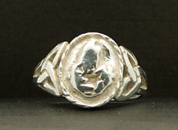 Cape Breton Ring with Oval Twist Setting R-464A